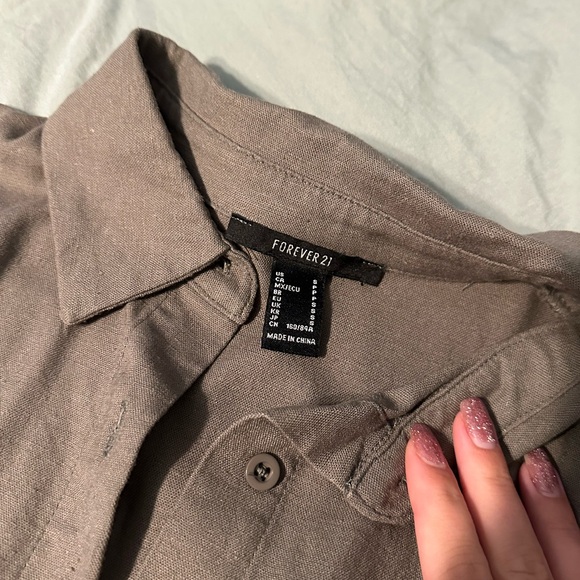 Collared cropped button down - Picture 3 of 3